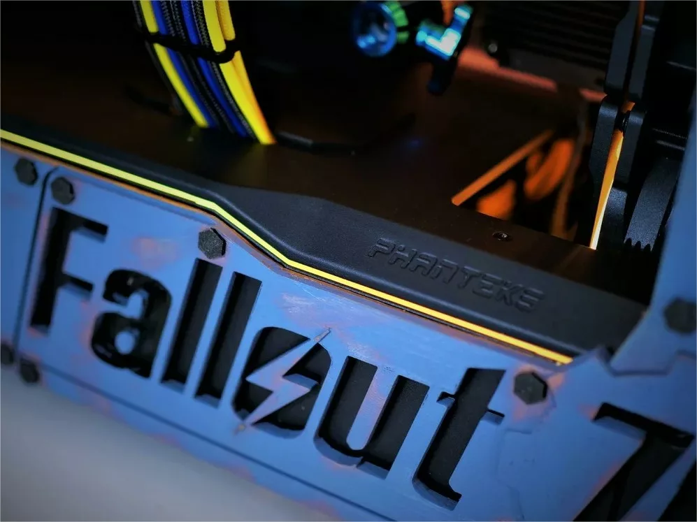 Project E-vault-X :Mod Fallout 76 2 Fallout casemod 1 jpg